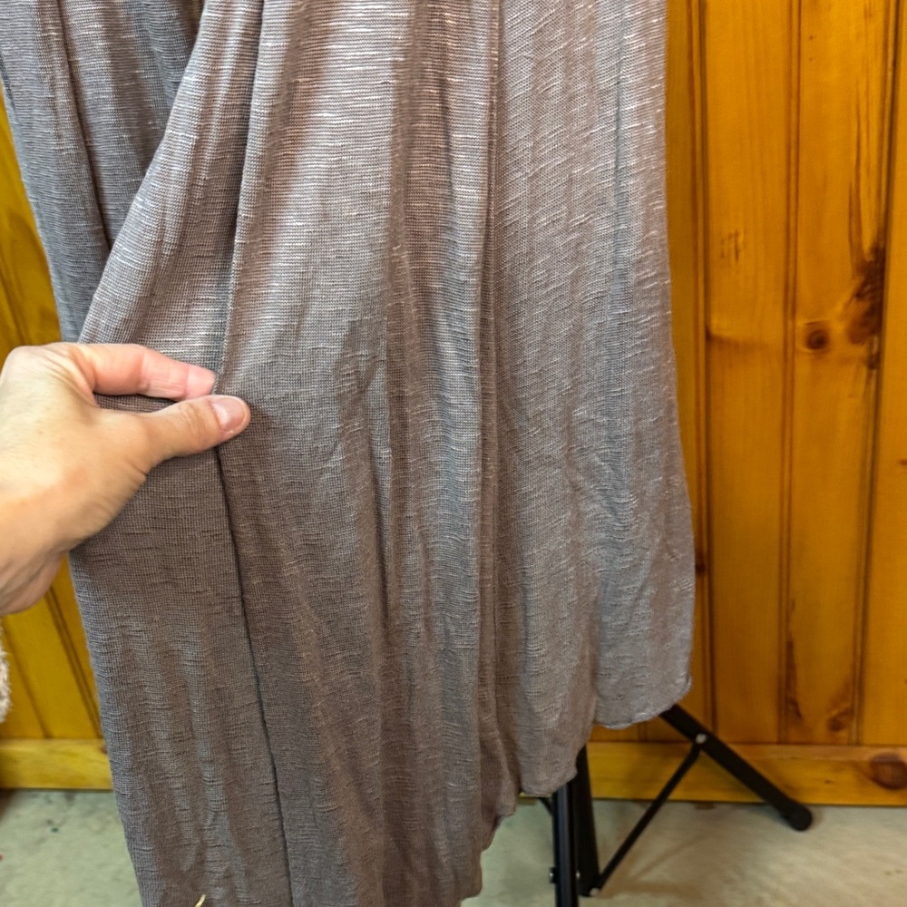 Elegant Grayish Brown-Sleeveless Wrap - Picture 6 of 8